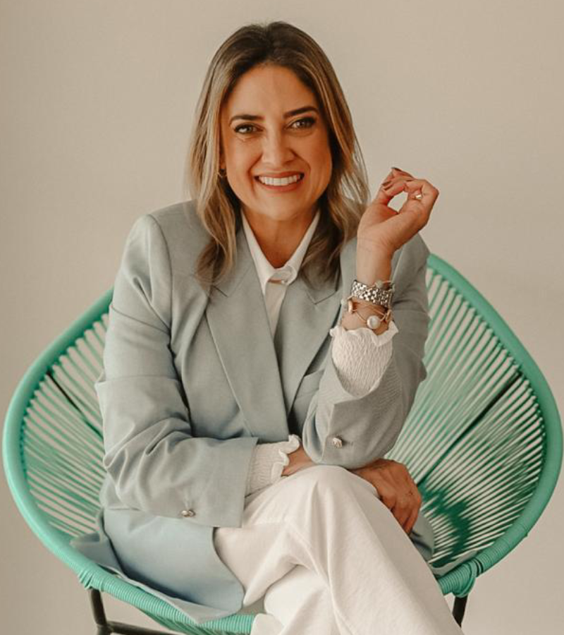 dra thais ribeiro advogada